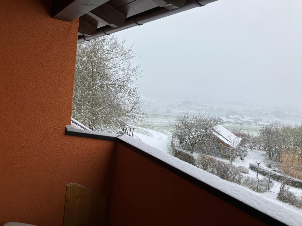 Gasthaus Eggerberg Ноймаркт ам Валерзее Екстериор снимка